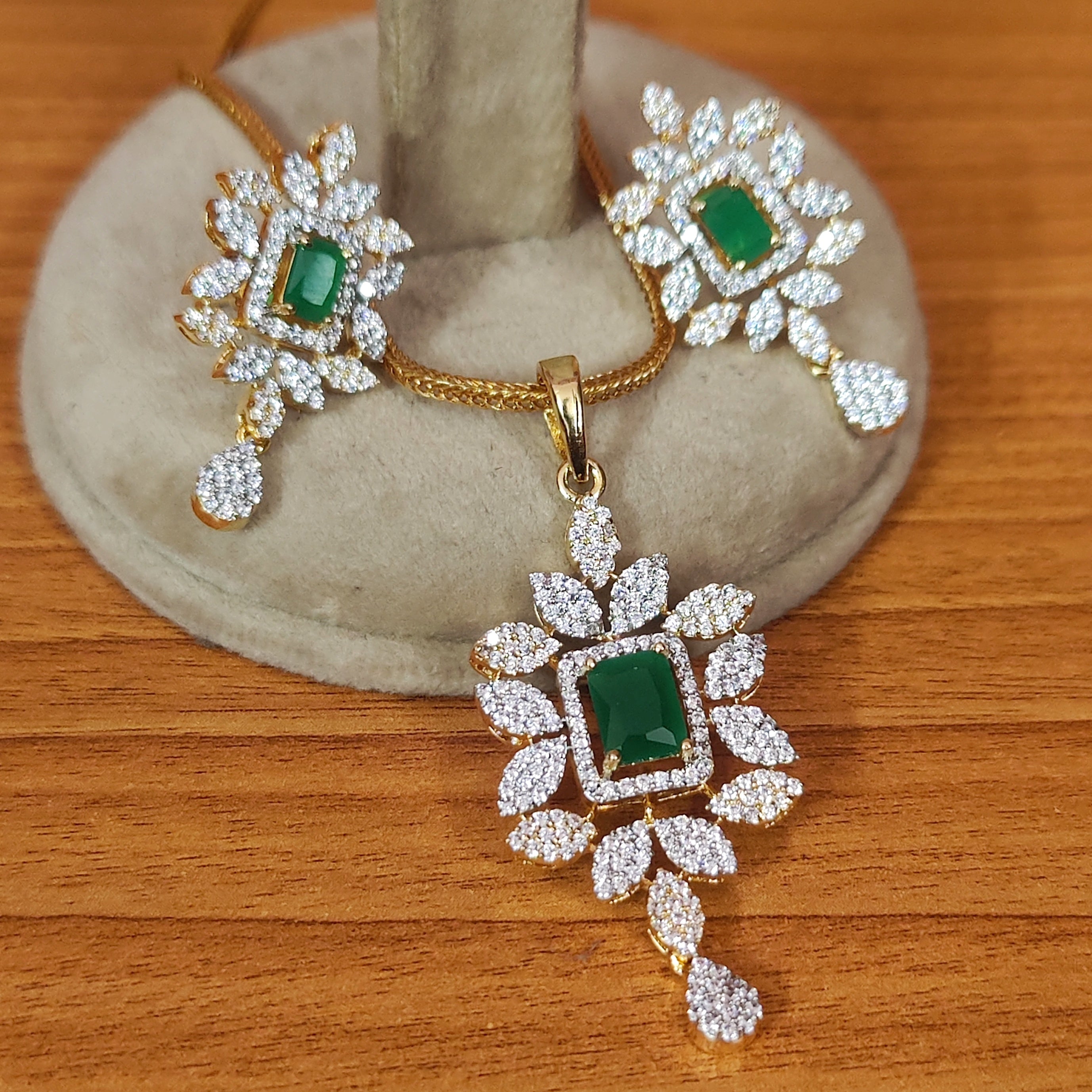 Emerald Stone Diamond Look Cz Fine Pendant Set With Chain