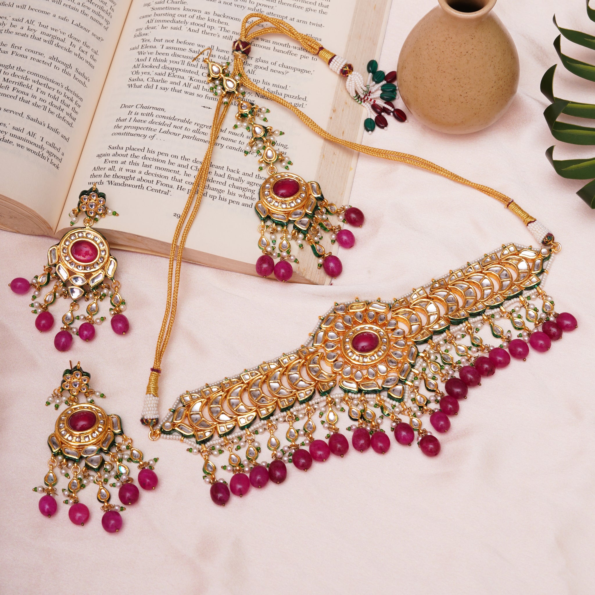 Voylla kundan sumptuous bangles