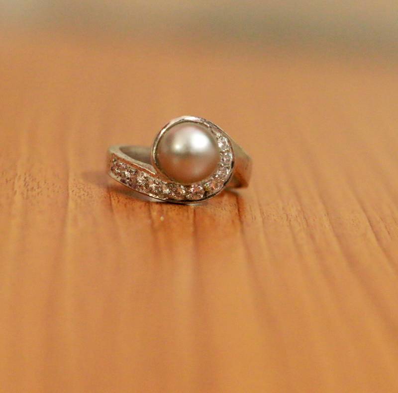 Female Modern Silver Pearl Ring, Weight: 3.37 Grams at Rs 1699/piece in  Ghaziabad
