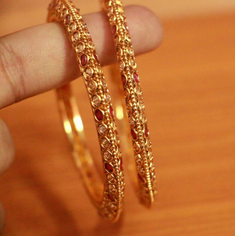 Antique Double Delight Kangan Gold Bangle in Kadapa at best price by Khazana  Jewellery - Justdial