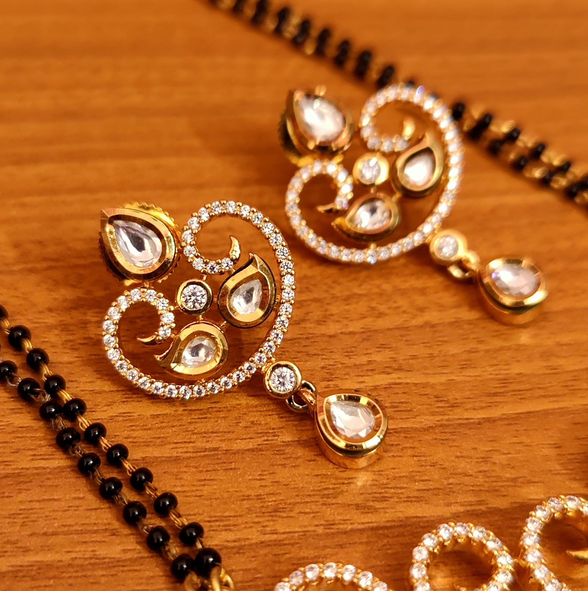 Gold kundan mangalsutra shop