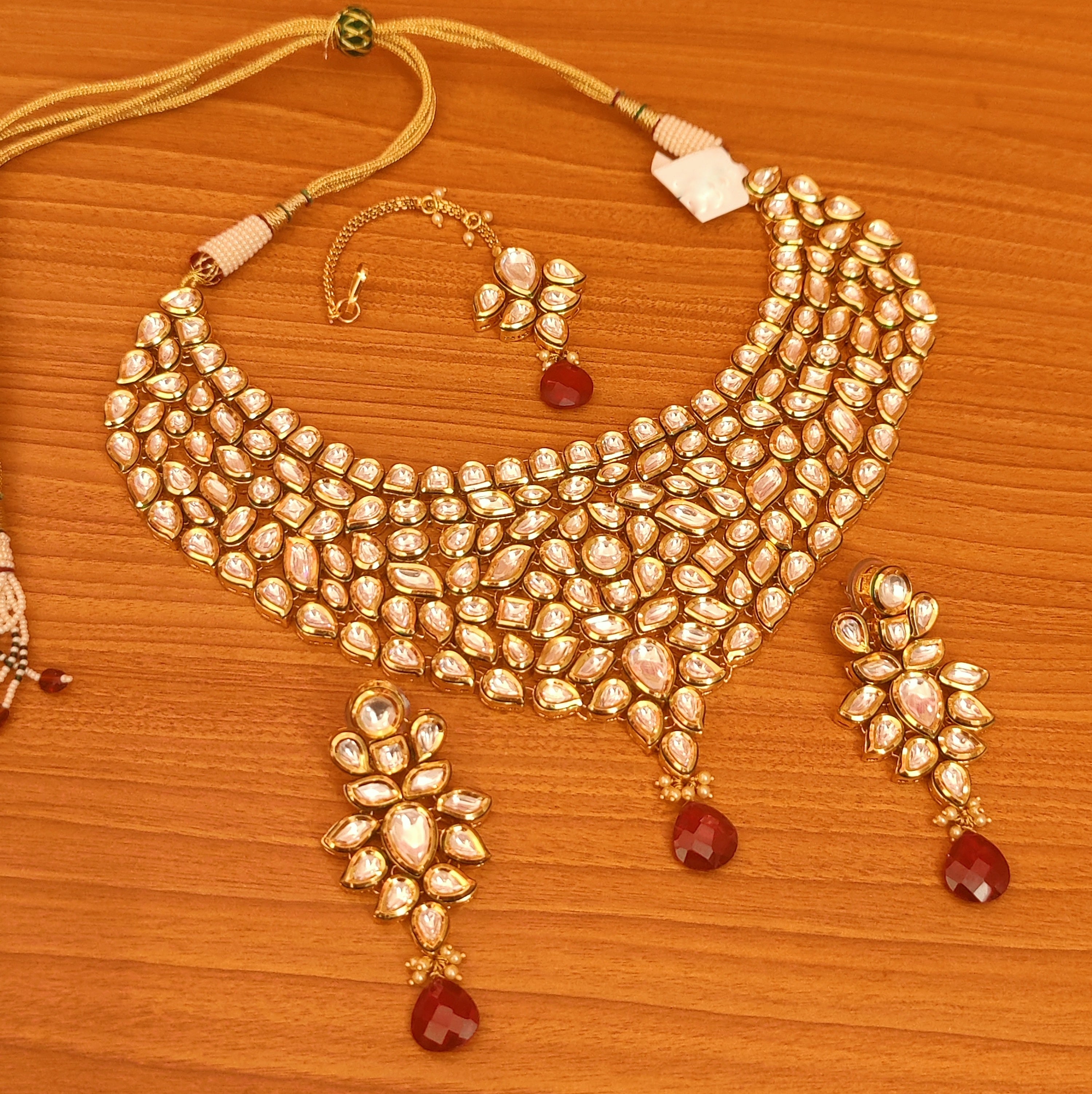 Kundan hot sale polki jewellery