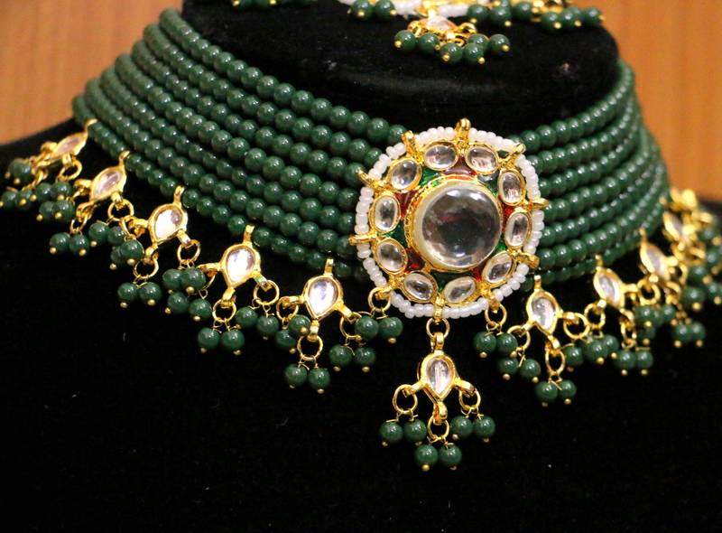 Dark green choker necklace outlet